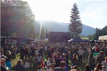 3000 Musikbegeisterte genossen das Mittsommerfestival am Simmenfall