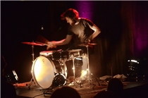 Julian Sartorius – ein Feuerwerk von Schlagzeugkunst