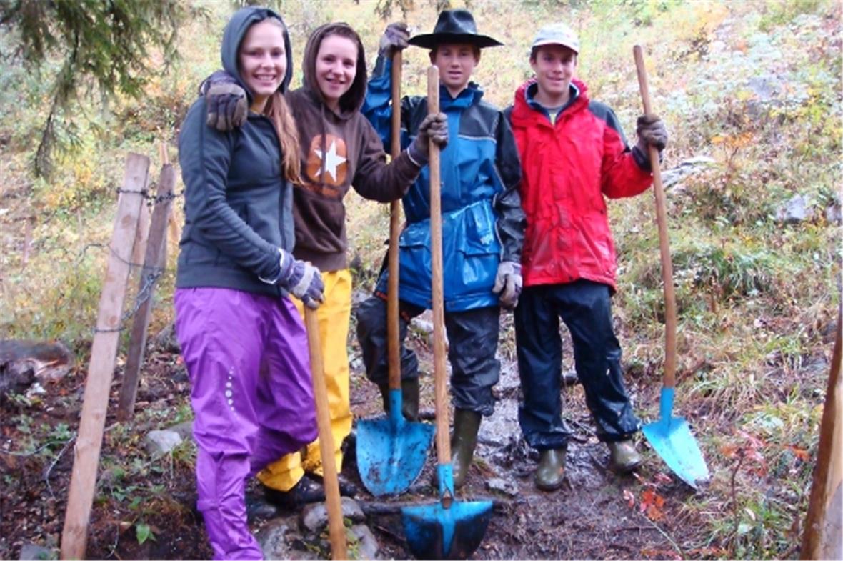 Eine besondere Schulwoche: Freiwillige HelferInnen setzen sich für die Umwelt ein