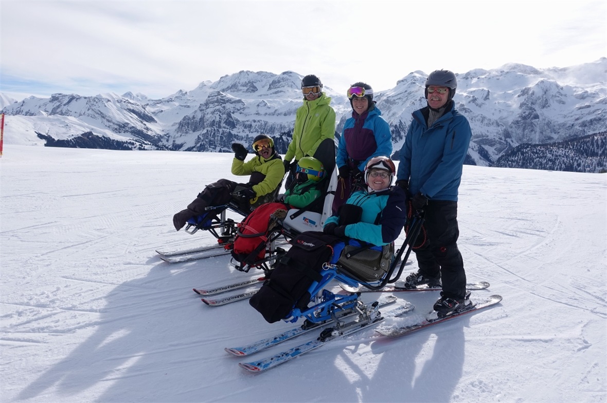 Die unbeschreibliche Freiheit des Skifahrens – auch im Skibob