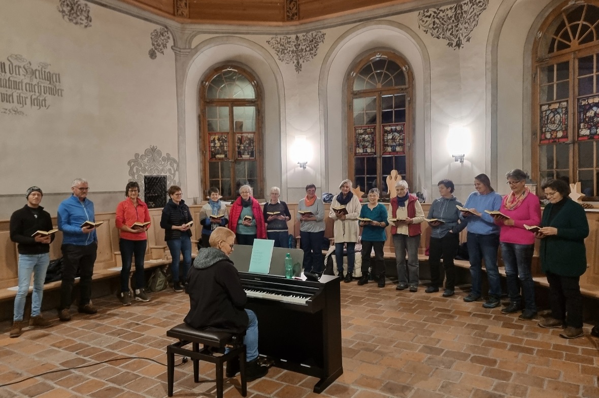 Weihnachtsstimmung beim Singen im Advent in der reformierten Kirche
