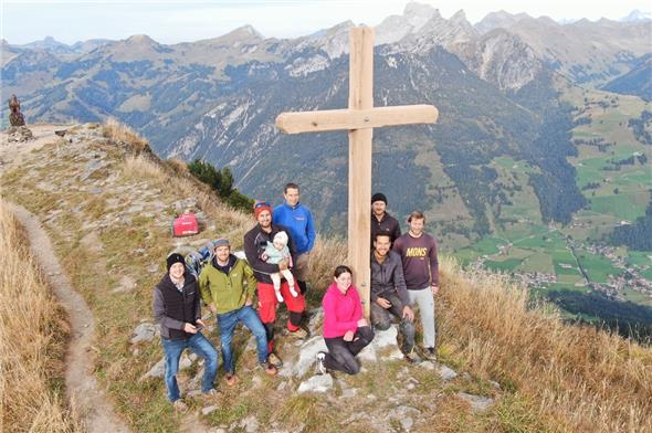 Ein Gipfelkreuz für den Rinderberg 