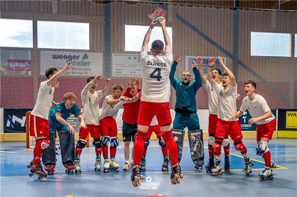 Die Schweiz gewann den Rollhockey U23 Alpencup 2024 